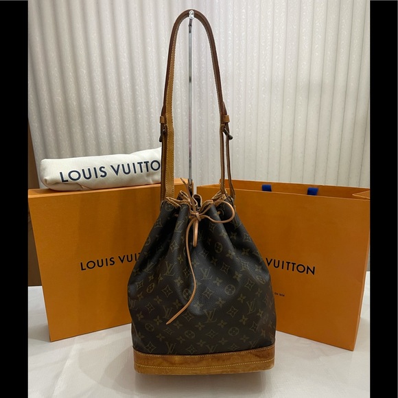 Louis Vuitton Handbags - Authentic Louis Vuitton Shoulder Bag Monogram Noe❤️❤️❤️